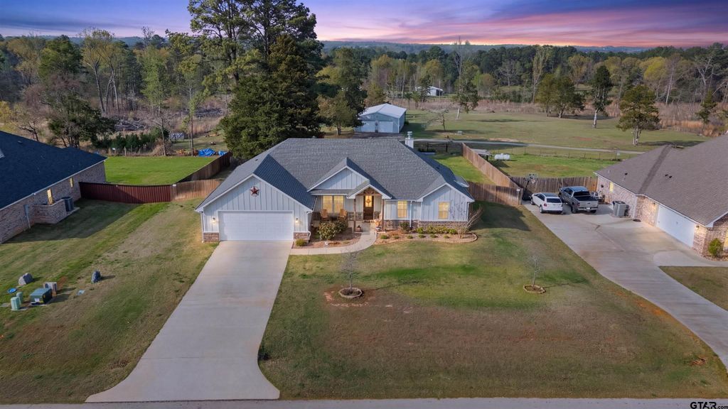 18341 Timber Oaks Drive, Lindale, TX 75771