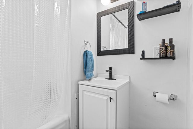 2535 11th Avenue S, Minneapolis, MN 55404