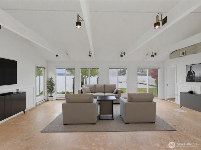 1302 E Lakeshore Drive, Lake Stevens, WA 98258