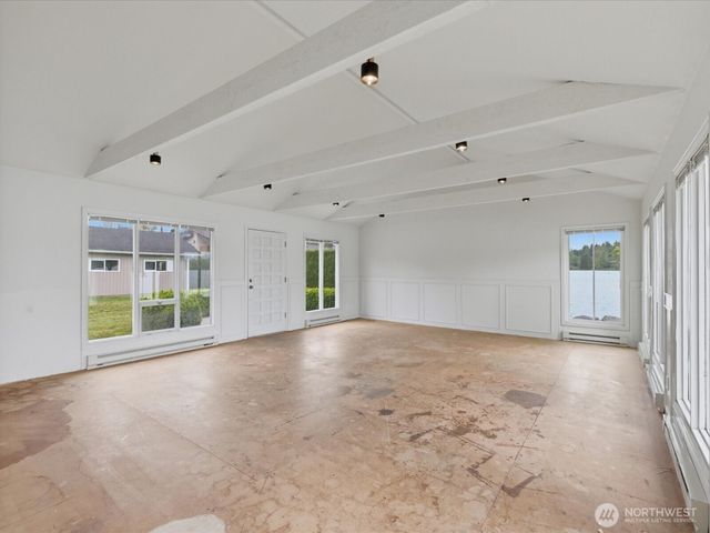 1302 E Lakeshore Drive, Lake Stevens, WA 98258