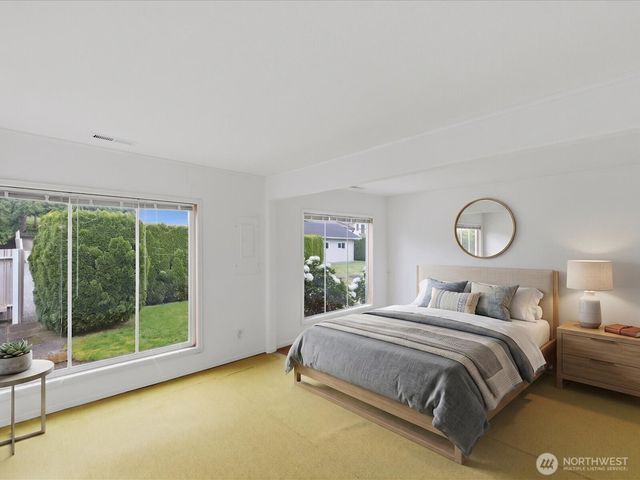 1302 E Lakeshore Drive, Lake Stevens, WA 98258
