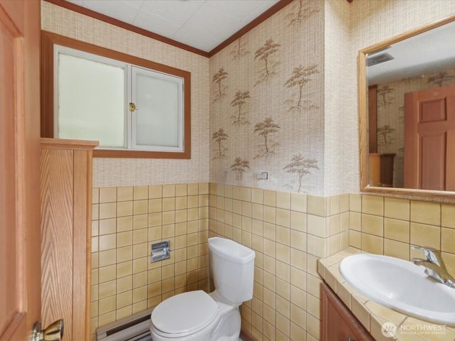 1302 E Lakeshore Drive, Lake Stevens, WA 98258