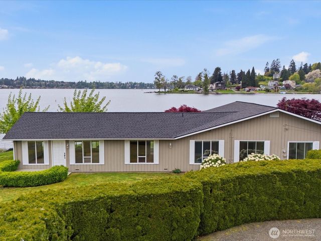 1302 E Lakeshore Drive, Lake Stevens, WA 98258