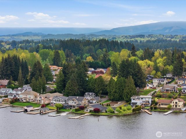 1302 E Lakeshore Drive, Lake Stevens, WA 98258