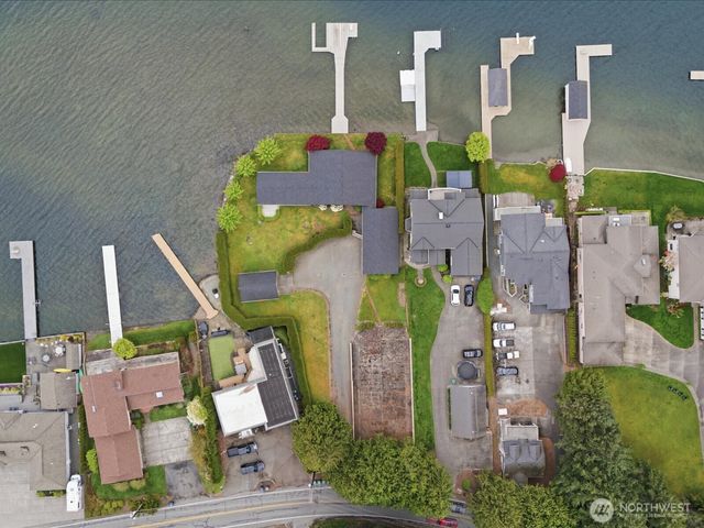 1302 E Lakeshore Drive, Lake Stevens, WA 98258