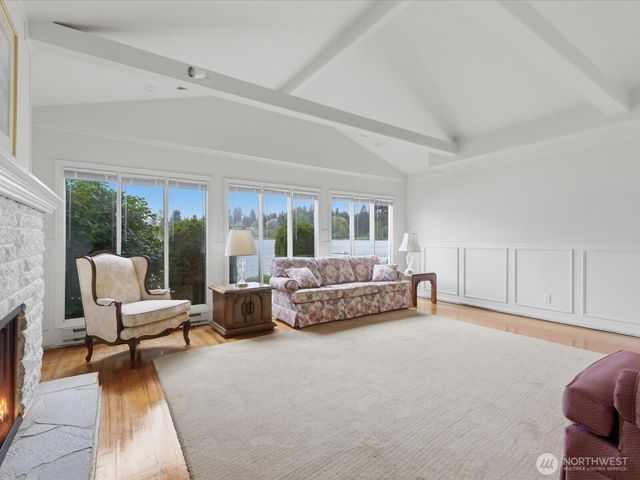 1302 E Lakeshore Drive, Lake Stevens, WA 98258