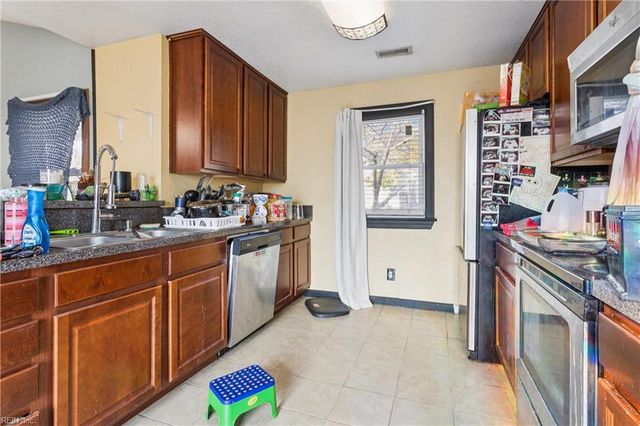 527 Ashlawn DR, Norfolk, VA 23505
