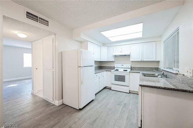 4770 Topaz Street 29, Las Vegas, NV 89121