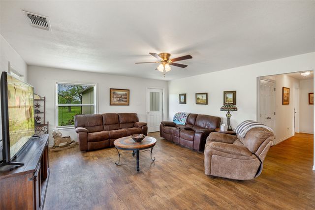 1129 Fm 1534, Hillsboro, TX 76645