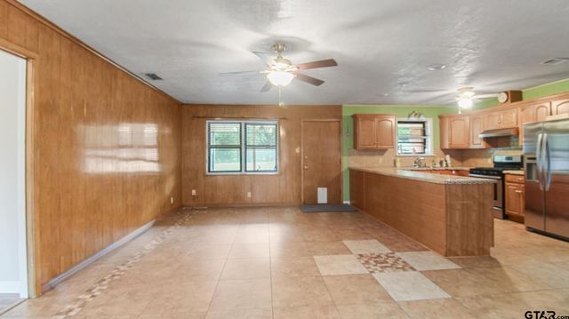 12845 Morningside Dr, Tyler, TX 75704