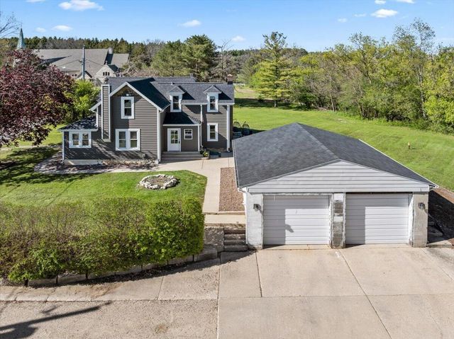 W301N9546 O Neil ROAD, Hartland, WI 53029