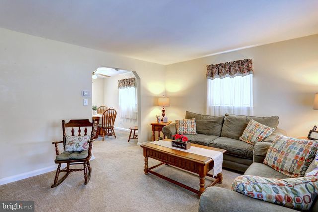 123 GARDEN RIDGE RD, Baltimore, MD 21228