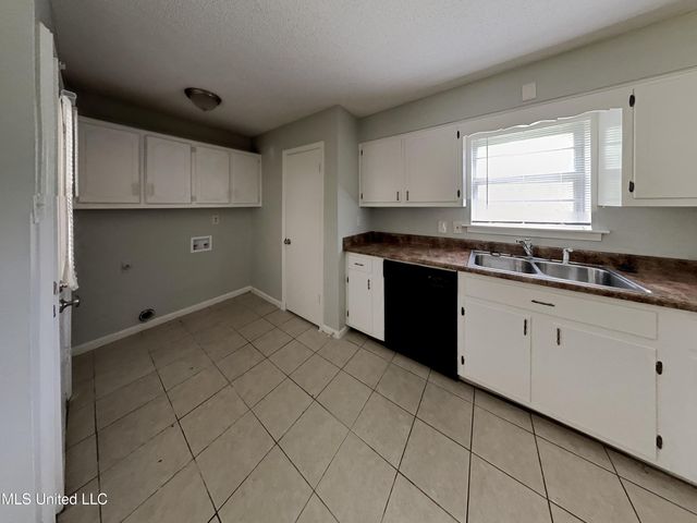2920 Devon Circle, Horn Lake, MS 38637