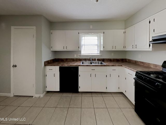 2920 Devon Circle, Horn Lake, MS 38637