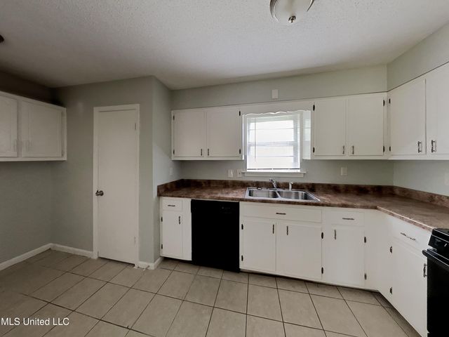 2920 Devon Circle, Horn Lake, MS 38637