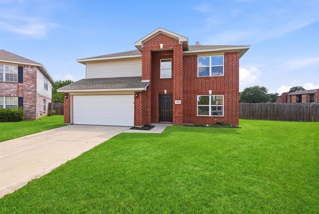7301 Moon Ridge Court, Fort Worth, TX 76133