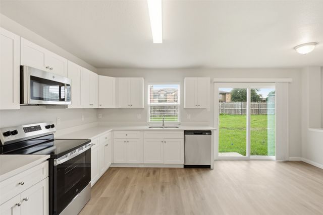 7301 Moon Ridge Court, Fort Worth, TX 76133