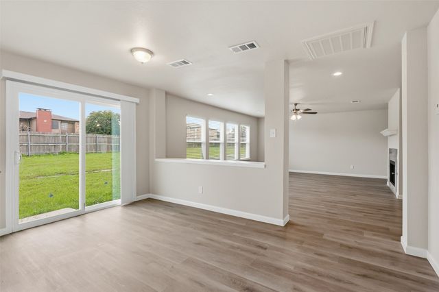 7301 Moon Ridge Court, Fort Worth, TX 76133