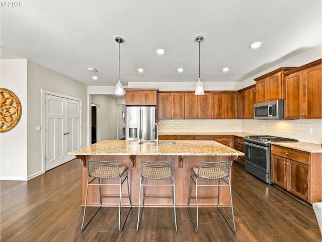 7110 Sw BARR Ln, Tualatin, OR 97062