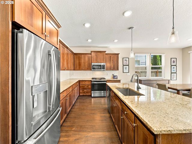 7110 Sw BARR Ln, Tualatin, OR 97062
