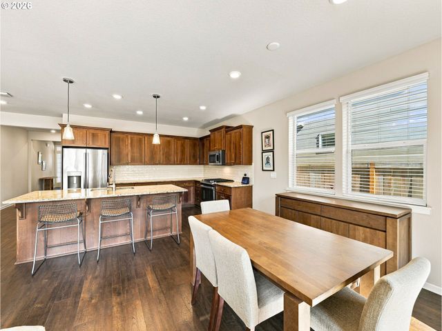 7110 Sw BARR Ln, Tualatin, OR 97062