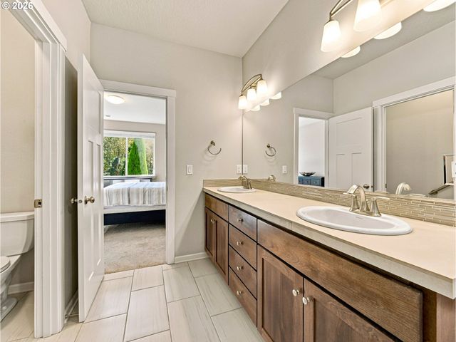 7110 Sw BARR Ln, Tualatin, OR 97062