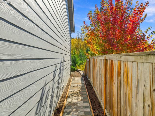 7110 Sw BARR Ln, Tualatin, OR 97062