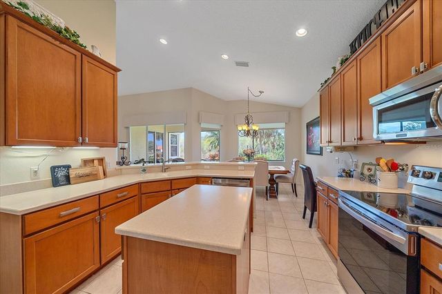 6540 TAILFEATHER WAY, Bradenton, FL 34203