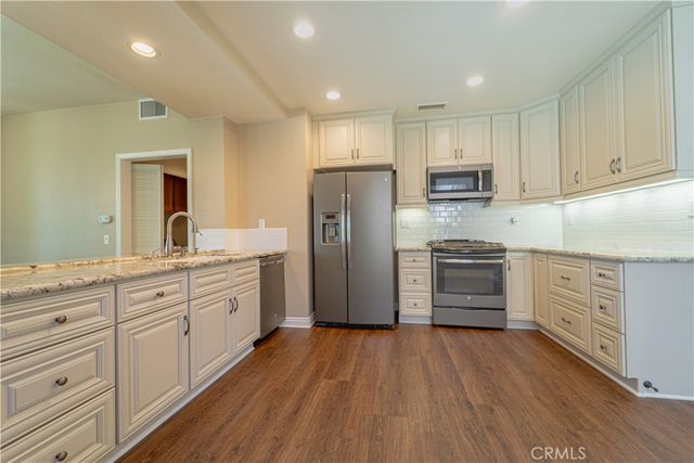 405 Huyler Lane D, Simi Valley, CA 93065