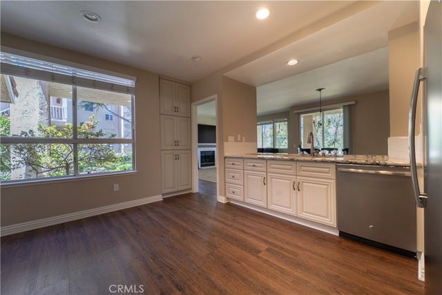 405 Huyler Lane D, Simi Valley, CA 93065