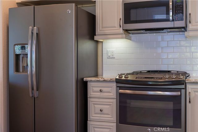 405 Huyler Lane D, Simi Valley, CA 93065