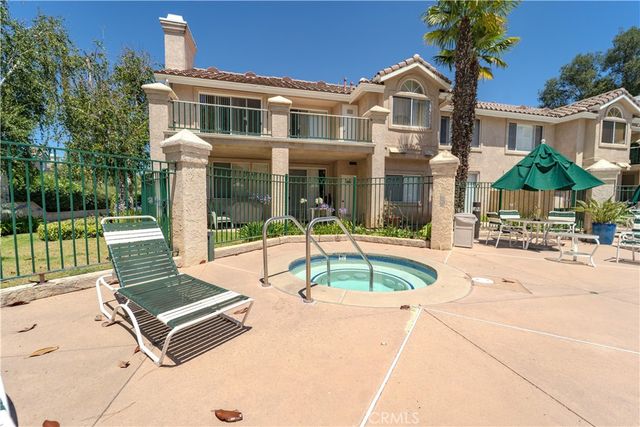 405 Huyler Lane D, Simi Valley, CA 93065