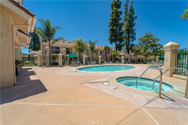405 Huyler Lane D, Simi Valley, CA 93065