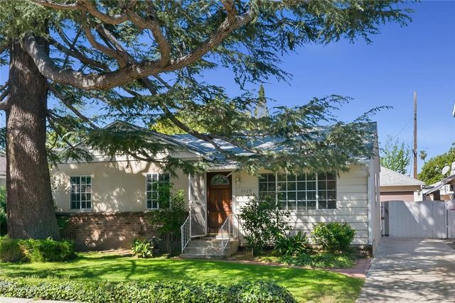 4425 Stern, Sherman Oaks, CA 91423