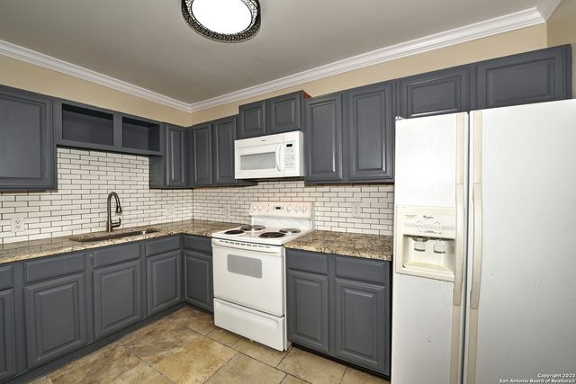 623 CLOWER, San Antonio, TX 78212