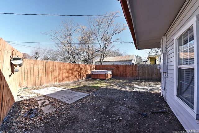 623 CLOWER, San Antonio, TX 78212