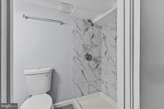 18 ARMOR CT, Middle River, MD 21220