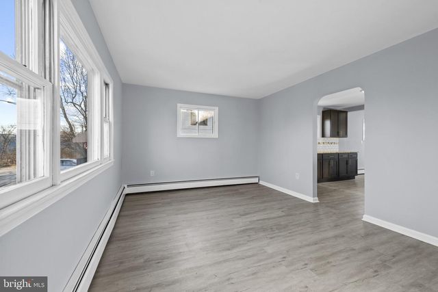 18 ARMOR CT, Middle River, MD 21220