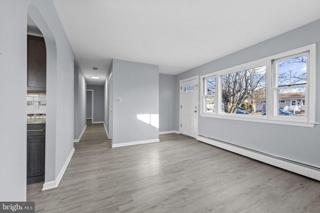 18 ARMOR CT, Middle River, MD 21220