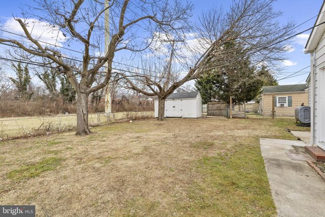 18 ARMOR CT, Middle River, MD 21220