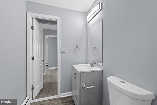 18 ARMOR CT, Middle River, MD 21220