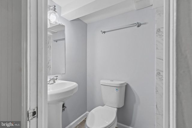 18 ARMOR CT, Middle River, MD 21220