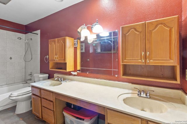 10522 horn, San Antonio, TX 78240