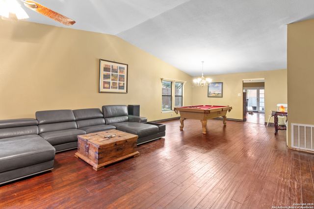 10522 horn, San Antonio, TX 78240