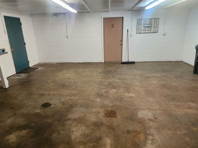 8778 E Gull Lake Drive, Augusta, MI 49012