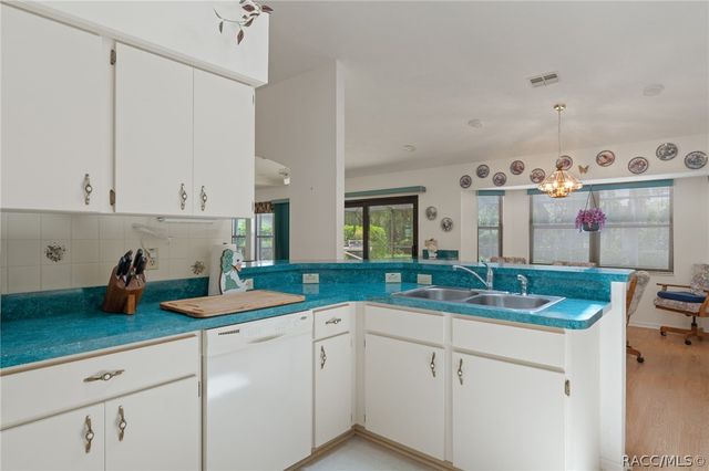 3116 N Stratham Point, Hernando, FL 34442