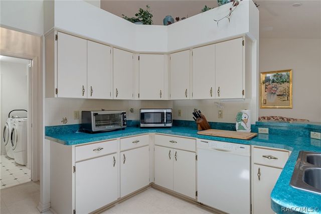 3116 N Stratham Point, Hernando, FL 34442