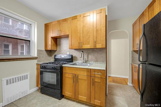 6360 102nd Street A18, Rego Park, NY 11374