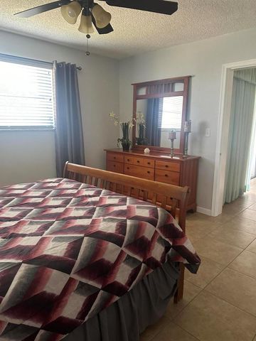 2812 S Garden Dr 304, Lake Worth, FL 33461