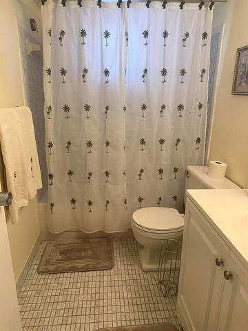 2812 S Garden Dr 304, Lake Worth, FL 33461